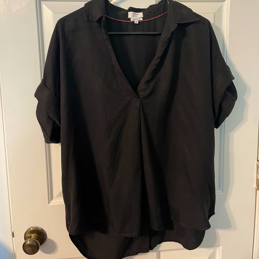 Crown & Ivy Black Popover Fit